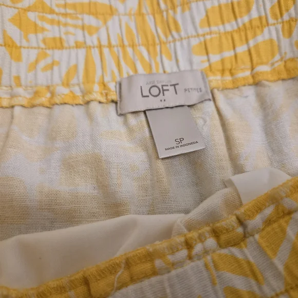 LOFT Yellow and White Bubble Mini Skirt - Picture 2 of 3